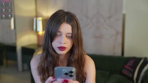 Diamonds Girls online show from September 23, 2:15 pm