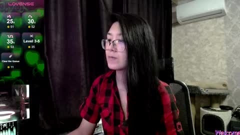 Snapshot of brightssmiles chatting on March 5, 8:10 am Aisha online show from March 5, 8:10 am