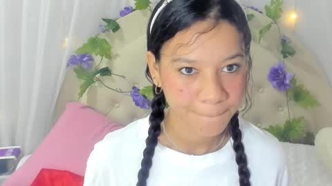 Snapshot of brithany_rousee chatting on December 21, 12:38 pm Brithany Rousee online show from December 21, 12:38 pm