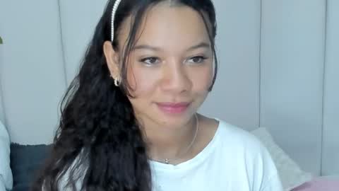 Snapshot of brithany_rousee chatting on February 24, 7:30 pm Brithany Rousee online show from February 24, 7:30 pm