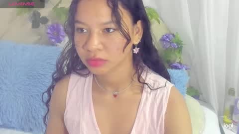 Snapshot of brithany_rousee chatting on January 14, 7:21 pm Brithany Rousee online show from January 14, 7:21 pm