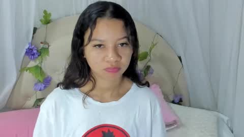 Snapshot of brithany_rousee chatting on February 4, 7:11 pm Brithany Rousee online show from February 4, 7:11 pm
