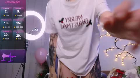 Britney online show from December 18, 8:25 pm