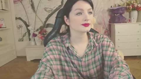 britneybarker online show from March 1, 1:27 am