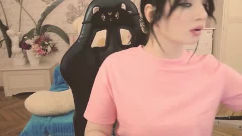 britneybarker online show from March 7, 4:19 am