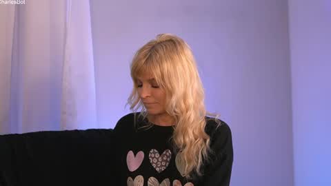 Snapshot of britneyhudson chatting on March 12, 6:51 am britneyhudson online show from March 12, 6:51 am