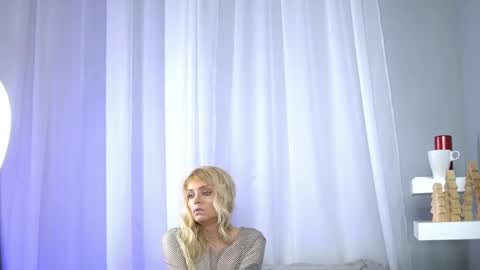 Snapshot of britneyhudson chatting on January 15, 4:25 am britneyhudson online show from January 15, 4:25 am