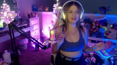 britneyskylarx online show from November 27, 4:37 am