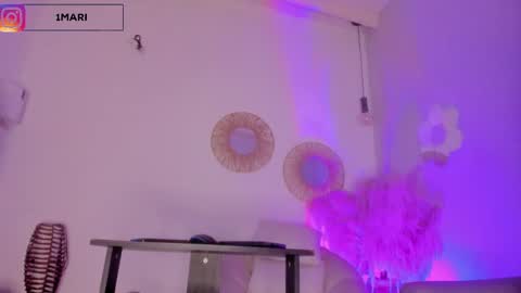 britnney_18 online show from February 13, 11:50 am