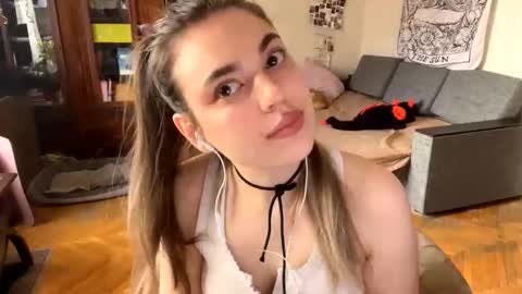 Lara online show from March 12, 11:13 am