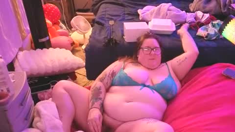 Madam Brooke online show from February 15, 7:51 am