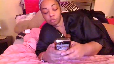 brownroundrenee online show from February 28, 9:44 pm