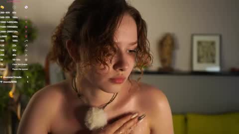 Tess online show from May 12, 4:13 pm