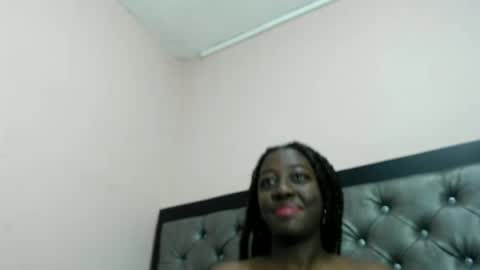 brunettehot4ux online show from June 18, 1:38 pm
