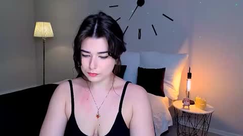 Ari online show from March 10, 2:43 pm