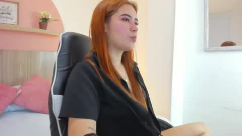 B  online show from September 26, 7:44 pm