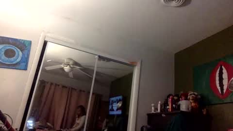 bunnibaby333 online show from October 18, 9:56 am