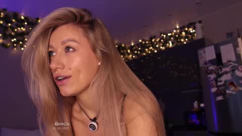 B U N N Y online show from December 20, 4:27 am