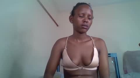 Snapshot of bunnydiva_ chatting on October 7, 11:58 am bunnydiva_ online show from October 7, 11:58 am