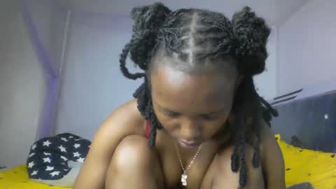 bunnydiva_ online show from April 3, 3:15 am