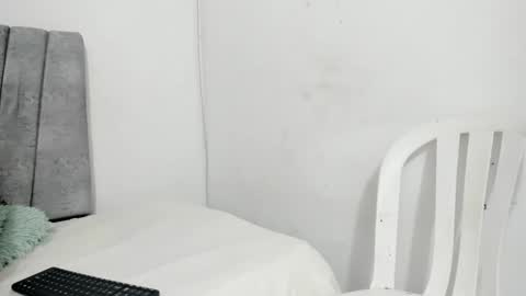 burbuja_evans online show from February 15, 12:04 am