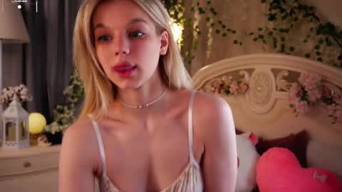 Jessica online show from November 11, 2:58 pm