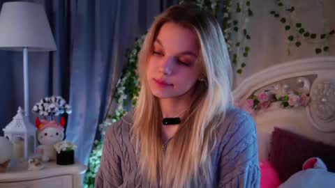 Jessica online show from December 1, 2:42 pm