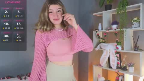 Kira online show from January 4, 1:42 pm