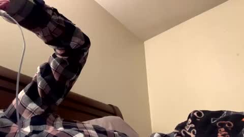 Snapshot of calishop1 chatting on December 8, 4:25 am calishop1 online show from December 8, 4:25 am