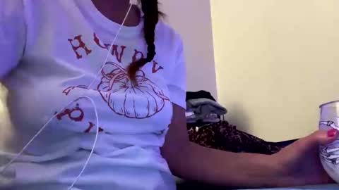 Snapshot of calishop1 chatting on October 12, 2:47 am calishop1 online show from October 12, 2:47 am