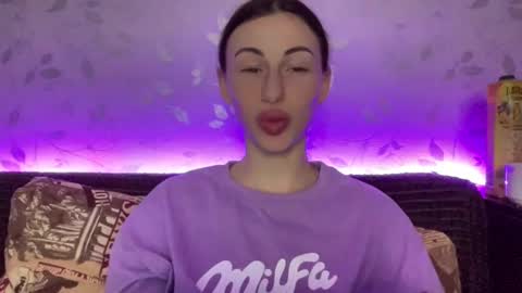Snapshot of call_me_dad_ chatting on February 7, 6:56 pm Anna online show from February 7, 6:56 pm