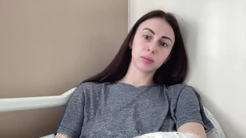 Snapshot of call_me_dad_ chatting on February 18, 7:21 am Anna online show from February 18, 7:21 am