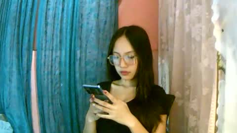 Freya online show from December 4, 11:12 am