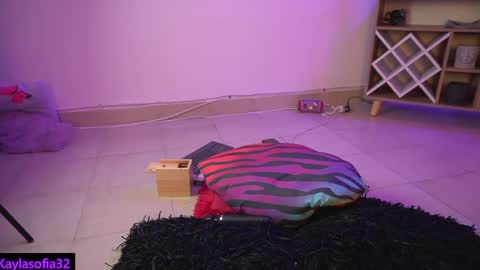 Calypso and Kayla online show from February 6, 4:10 am