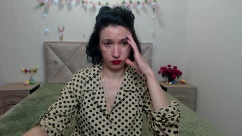 Cameronenns online show from April 4, 1:43 pm