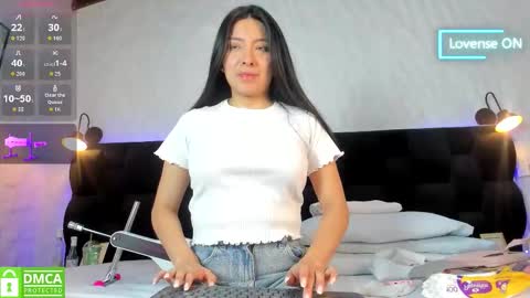 camila__gomez_ online show from November 4, 12:32 pm