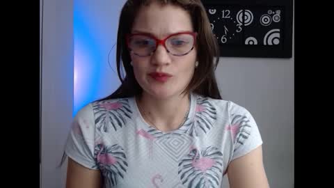 Snapshot of camila_ventura chatting on September 28, 2:00 pm Camila ventura online show from September 28, 2:00 pm