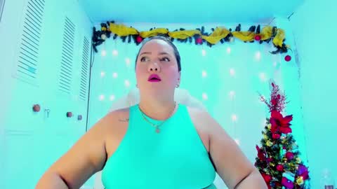 Snapshot of camilaa_foxxx chatting on December 29, 10:03 pm camilaa foxxx online show from December 29, 10:03 pm
