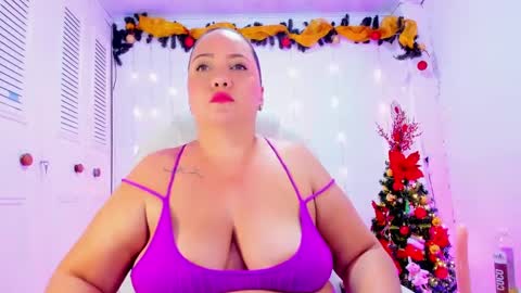 Snapshot of camilaa_foxxx chatting on December 11, 6:31 pm camilaa foxxx online show from December 11, 6:31 pm