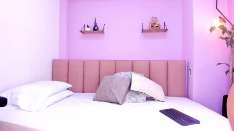 camila online show from March 18, 12:21 pm