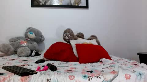 Camila online show from February 23, 1:43 pm