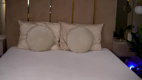 Snapshot of camillastarr chatting on October 1, 8:14 pm Camy online show from October 1, 8:14 pm