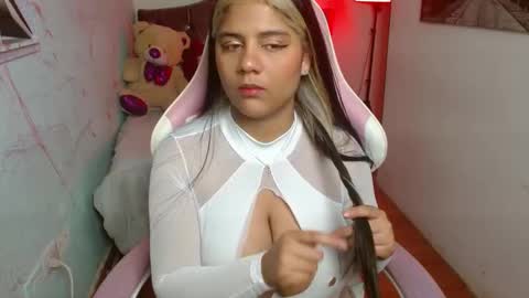 Candelaria online show from October 25, 6:48 pm