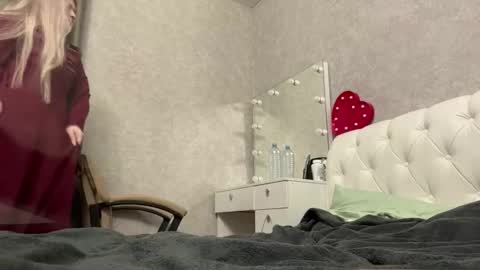 candelariahile online show from February 26, 3:22 pm