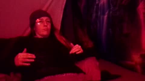 Candi online show from December 4, 9:55 am