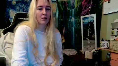 Candi online show from May 20, 2:19 am