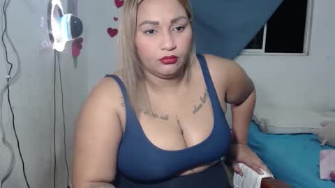 candy_fat online show from April 17, 12:57 am