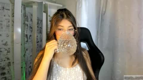 Nickol online show from September 8, 9:03 pm