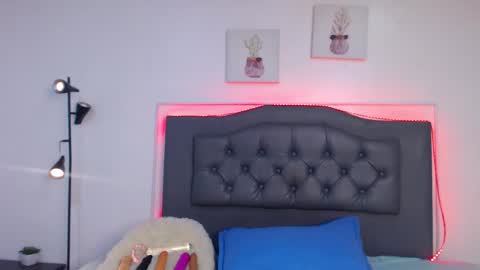 Candy online show from November 9, 5:53 pm