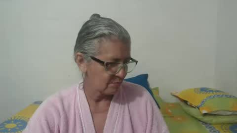 Snapshot of candy_mature_ chatting on January 22, 11:43 pm candy online show from January 22, 11:43 pm